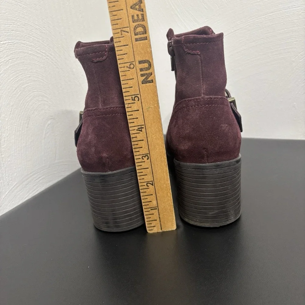Clark's Women's Hollis Star Ankle Boots burgundy Suede Buckle Sz 7‎ Heeled
